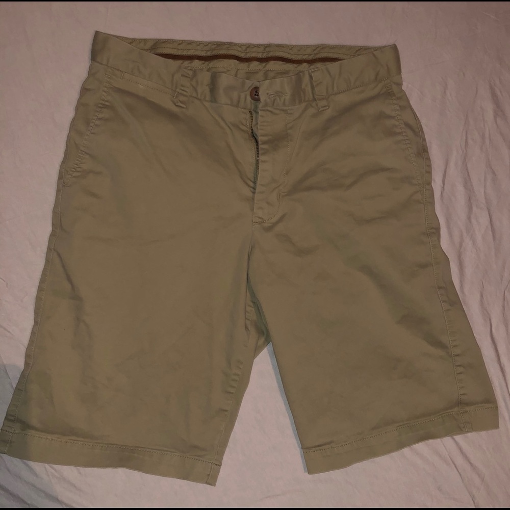MENS TOMMY BAHAMA KHAKI SHORTS (32)